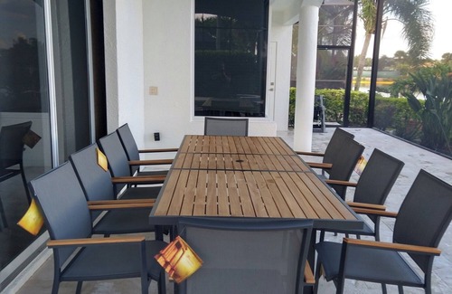 Bonita Springs House | Incredible 4 bedroom, 3 1/2 bath newly renovated home with golf course views