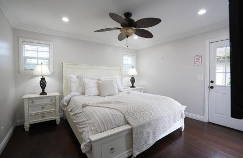 Hermosa Village House | Incredible 5 Bedroom, 4 Bath, Rock Pool & Jacuzzi Home, 1/2 Mile Walk To Disney