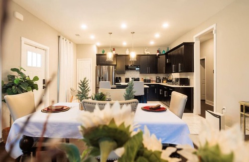 Lithonia House | Incredible King Bed Room Private Entry Bathroom