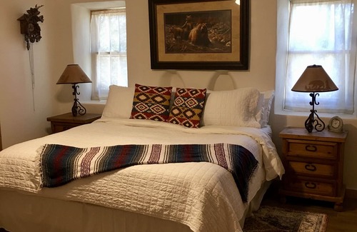 Valdez House | Incredible mountain getaway to renew the spirit all year round!