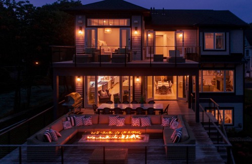 York Beach House | INCREDIBLE OCEANFRONT HOME, ELEVATOR, 6 BEDROOMS, 7 BATHS & SPECTACULAR VIEWS!