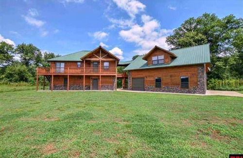 Calico Rock Cabin | Incredible White River Waterfront Getaway Vacation