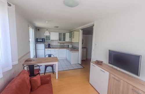 Font-Romeu-Odeillo-Via Apartment | Independent single storey studio in Villa.