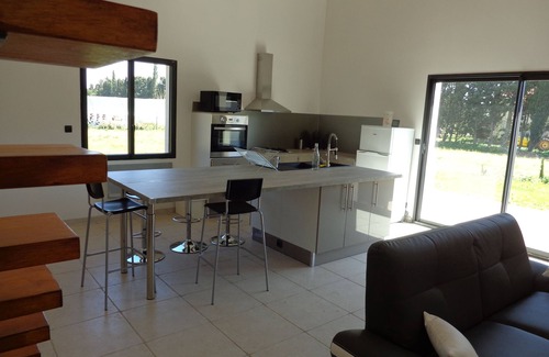 Saint-Martin-de-Crau House | INDEPENDENT VILLA with SWIMMING POOL in organic farmland