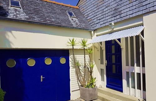 Perros-Guirec Cottage | Independent gîte in the center of Perros ~ Beach on foot ~ enclosed garden