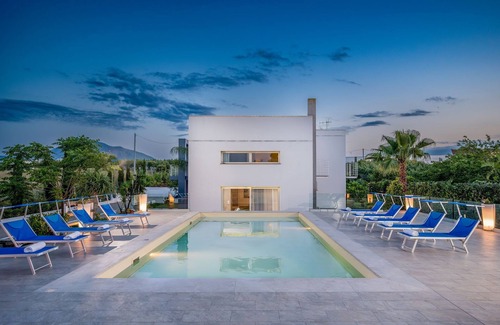 Alcamo Villa | Independent Villa Sikelia, 12/14 pax and pool