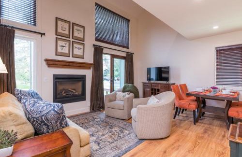 Elkhorn Village House | Indian Springs