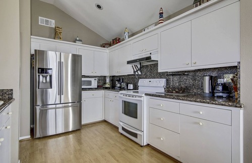 Indian Beach House | Indian Summer | Wet Bar, In Indian Beach!