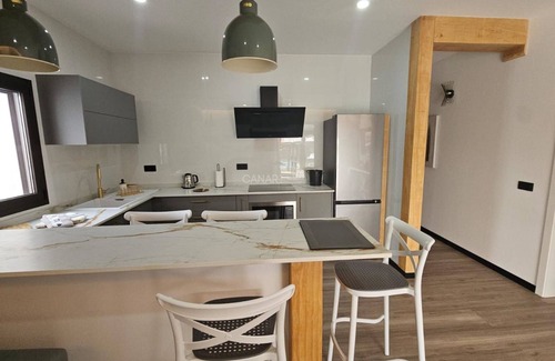 Lajares Apartment | Indira House: Modern, Relaxing Villa with Pool and BBQ in Lajares, Fue