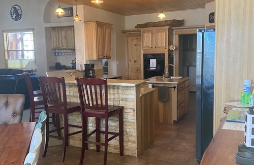 Angel Fire House | Indoor basketball, ping pong, shuffleboard and more!