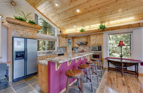 Country Club Estates Cabin | Indoor heated pool, spacious deck, seven rooms with beds, hot tub, and more!