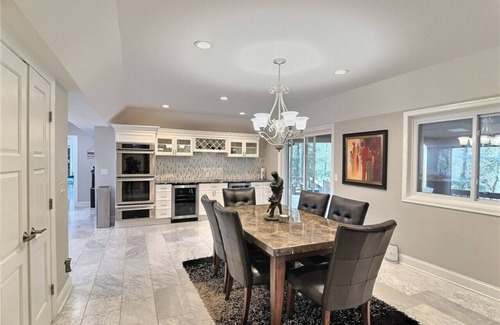 Hunting Valley House | Indoor Pool|Sauna|Theater Room|Bar|Sleeps 10