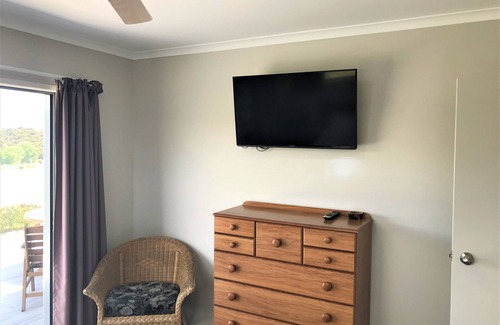 Cable Bay House | Indulge @ Coopers - Elevated executive holiday home