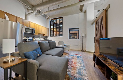 Cleveland Bed & Breakfast | Industrial 1BD loft in Downtown CLE!