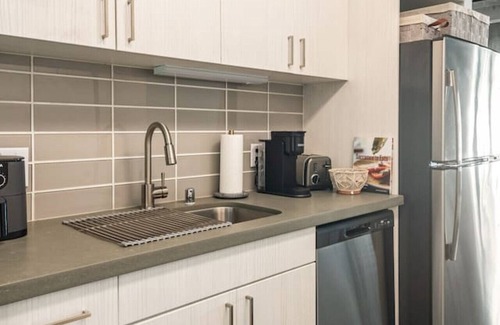 Downtown Sacramento Apartment | Industrial Loft In Downtown