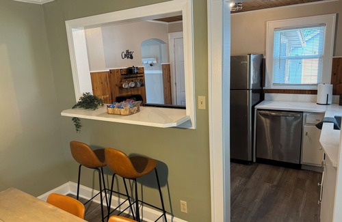 Indianapolis House | Indy Bungalow-Near Butler & Broad Ripple-Hot Tub!
