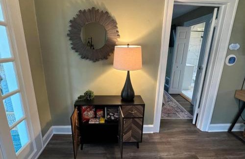 Indianapolis House | Indy Events Hub, EV Chrger, Hot Tub, Near Lucas Oil