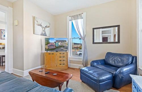 Babe Denny House | Indy Stadium Villa 702