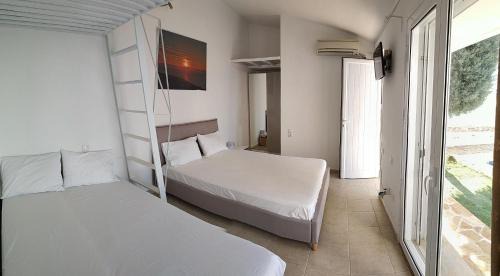 Saronida Apartment | Infinity Blue Suite