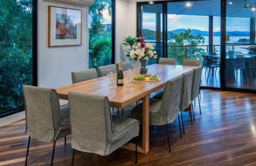 Hamilton Island House | Infinity on Hamilton Island by HIHA