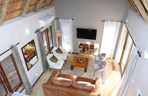 Hoedspruit Cabin | Ingwe Bush Lodge