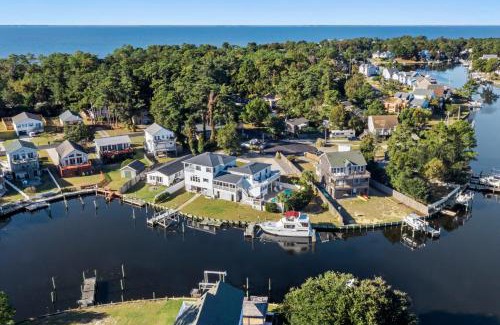 Colington Harbour House | Inlet Palms