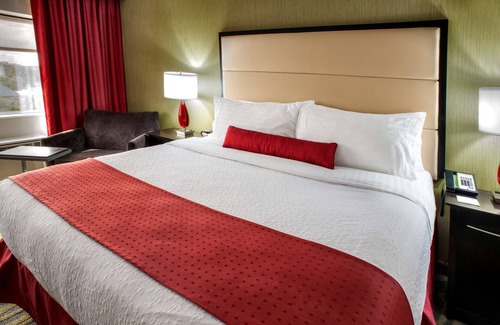 Bensalem Hotel | Inn at Fox Chase, BW Premier Collection