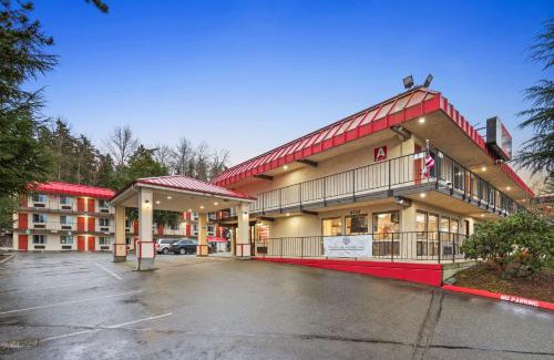 Renton Hotel | Inn at Lake Washington By OYO I-405