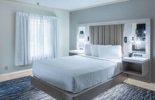 Greenwood Hotel | Inn on the Square, an Ascend Collection Hotel