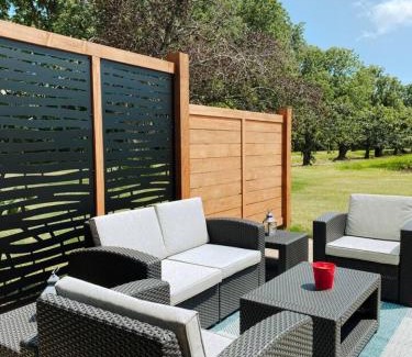 Lincoln House | Inn The Orchard, Modern Cottage, private Hot Tub