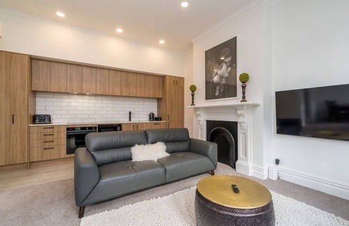 Dunedin City Centre Apartment | Inner City Executive Living on Stuart Street