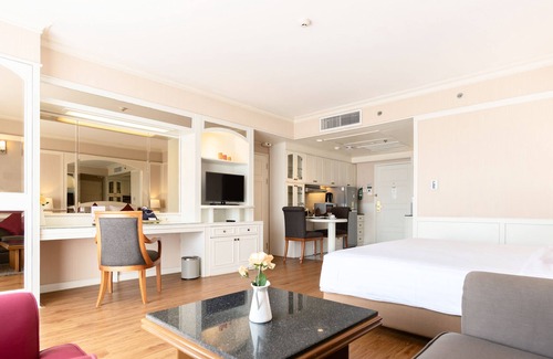 Pathumwan Apartment | Innermost w/ 1BR Suite near Pratunam Market