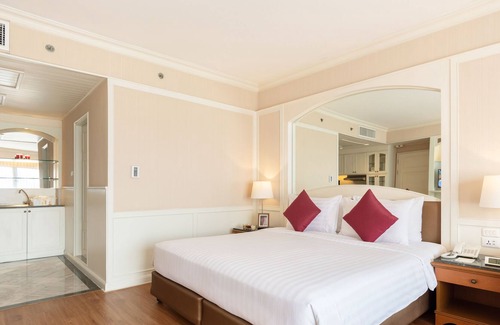 Pathumwan Apartment | Innermost w/ 1BR Suite near Pratunam Market