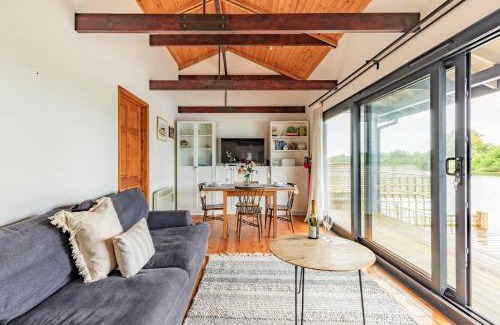 Brundall House | Innisfree House By Leap Escapes