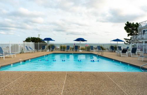 Falmouth Heights Apartment | InnSeason Resorts Captain's Quarters