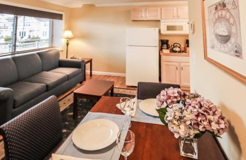 Falmouth Heights Apartment | InnSeason Resorts Captain's Quarters