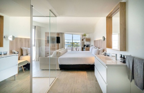 San Antonio Bay Hotel | INNSiDE by Meliá Ibiza Beach