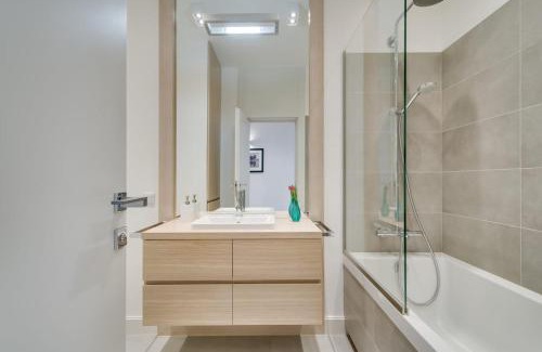 Grzegorzki Apartment | InPoint 2-rooms Apartment with bath, balcony, parking and City View - Wawel Castle