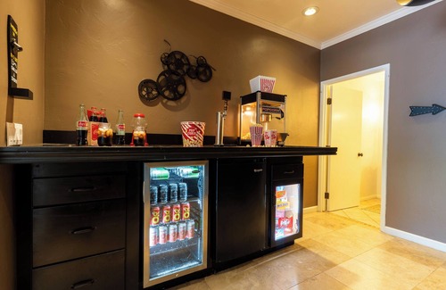 Fallbrook House | Inquire for August Discount at Country Paradise!