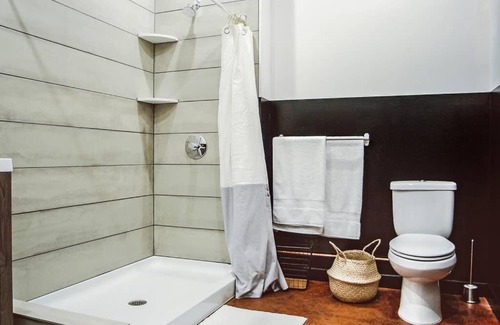 Center City Apartment | Inquirer Studio, Private Studio, Center City, CONTACTLESS CHECK-IN