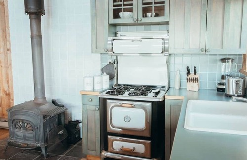 Eastsound House | INSANE VIEWS! HOT TUB!