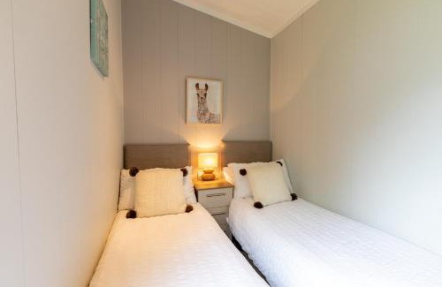 Tewitfield Cabin | Inside No 1 Retreat Carnforth