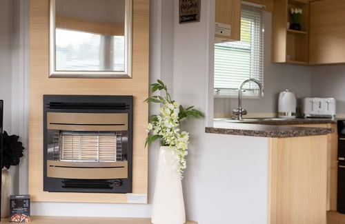 Tewitfield Cabin | Inside No. 9 Retreat