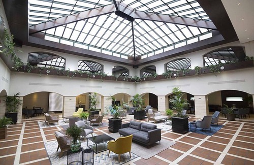 Castello de la Plana Hotel | Intelier Rosa Hotel