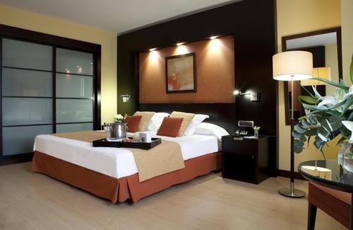 Castello de la Plana Hotel | Intelier Rosa Hotel