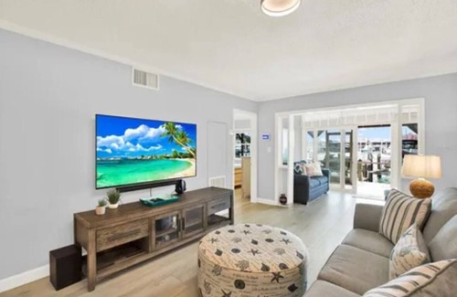 Island Estate Condo | Inter-coastal waterfront newly remodeled condo with boat lift! Bring your boat!