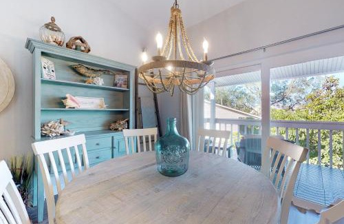 Indian Shores Apartment | Intercoastal Condo 203