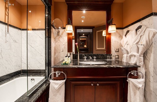 Hotel de Ville - Quinconces Hotel | Intercontinental Bordeaux Le Grand Hotel by IHG