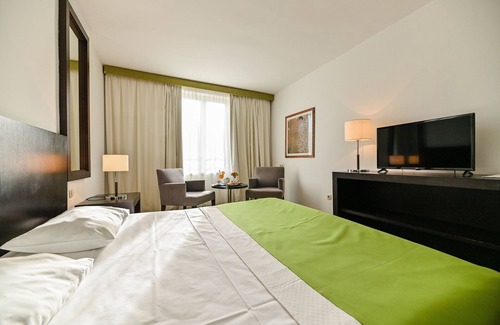 Rab Hotel | International