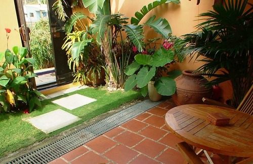 Eluan House | Intimate Double Room